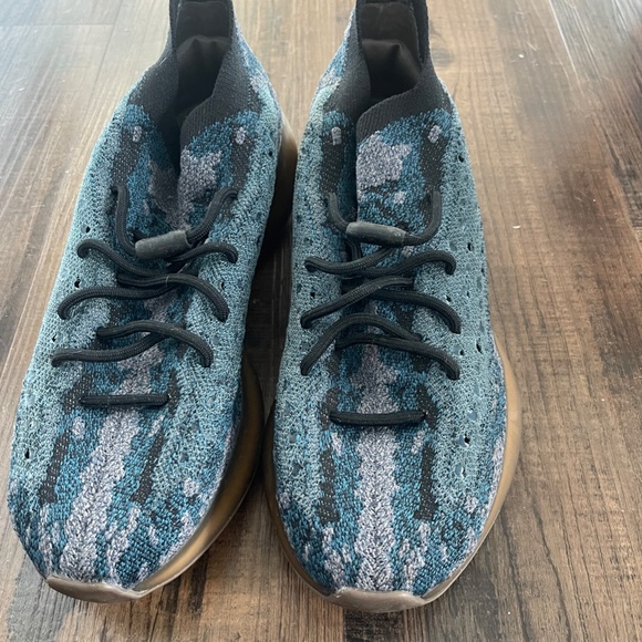 Yeezy Boost 380 'Covellite' - Picture 2 of 5